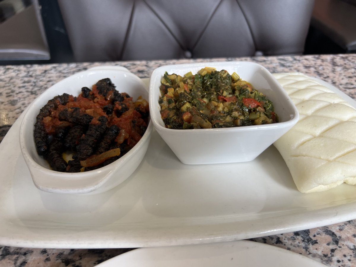 maifadi_clark's tweet image. They look appetizing but😏😏...the chair and the porridge😟😟