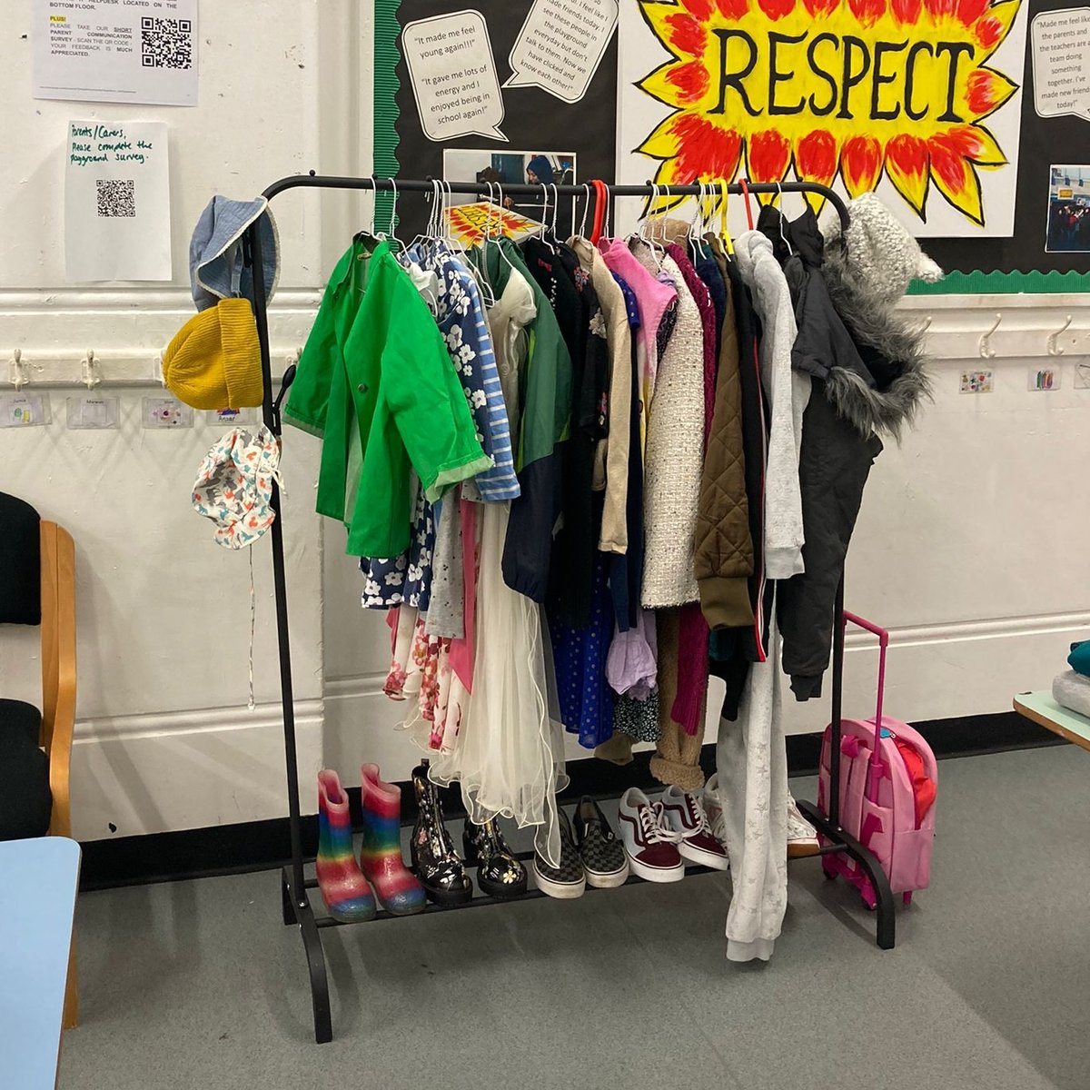 On the weekend TRAID partnered with Col's Marketplace, an initiative by @SurreySqSchool that provides support to the Old Kent Road community @OKRFZ. We donated a range of #secondhand clothing for the event's giveaway station & it was great to see the success of the initiative!