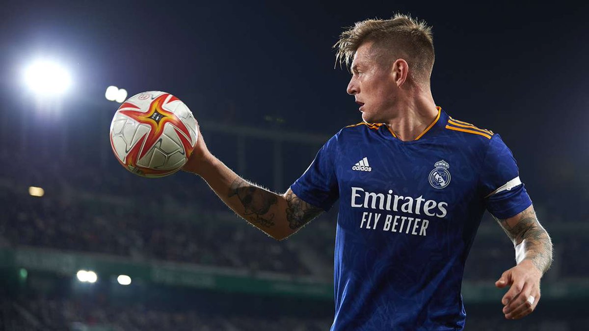 Cr7stianismo_'s tweet photo. Félix Kroos (hermano de Toni): "La gala de los premios The Best fue un chiste"

Toni Kroos: "Por eso el Real Madrid no fue"

Quiero a este hombre siempre en mi equipo. https://t.co/bycvceGJGQ