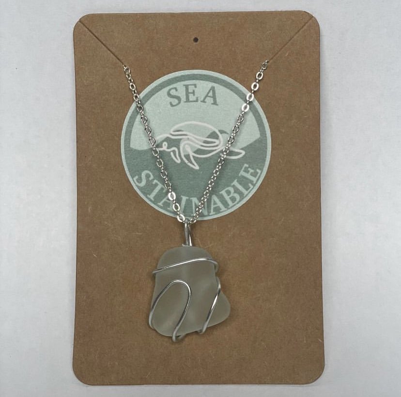 Our first public sale!

Our first sale outside of school will take place on Saturday 4th March at The Orchard Centre, Taunton. 
We will be selling our necklaces and a new product from 9:30 to 16:30 so make sure to come along!!  

#seastainable #sale #sealglassjewellery #ye