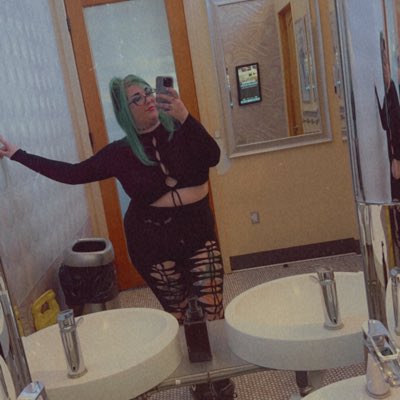 #NewProfilePic https://t.co/jTlXaHm03t<a href="/tag/newprofilepic"class="tags">#NewProfilePic</a>