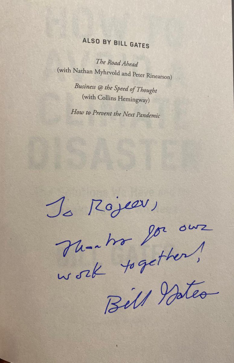 RajeevRC_X's tweet photo. Mr. Bill Gates @BillGates, Co-Founder @Microsoft &amp; Co-Chair @gatesfoundation dropped by to meet me @GoI_MeitY today. 

Had an interesting conversation about the @India_Stack &amp; Artificial Intelligence. He also handed me a signed copy of his book. https://t.co/zwYCiAwGXn