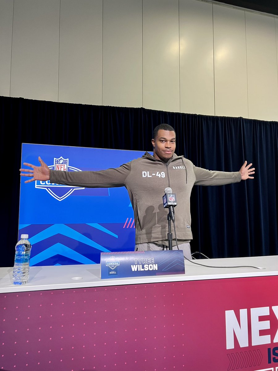 StaceyDales on Twitter "I did it. I asked Tyree Wilson to show off his