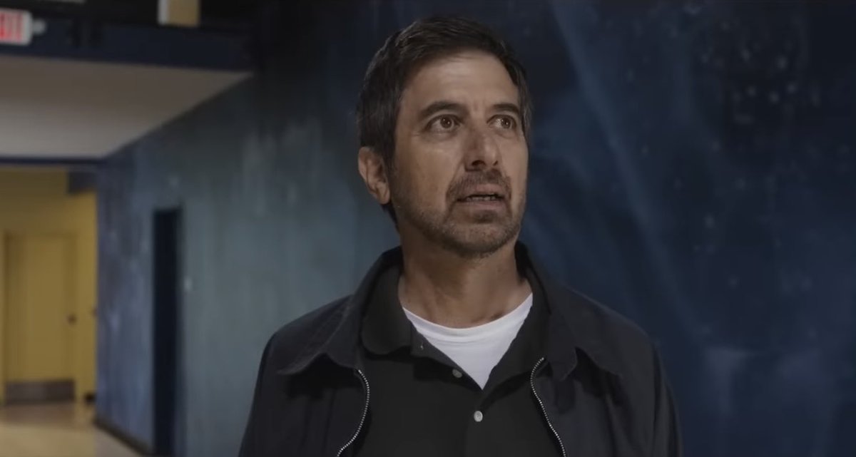 FilmNightPod's tweet image. #SomewhereInQueens is a comedy drama directed by and starring #RayRomano, as well as #LaurieMetcalf. Check out the trailer here - youtu.be/T_YDDN66Q1I