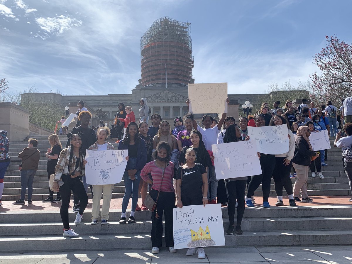 EllenNiehoff's tweet photo. Central’s BSU traveled to Frankfort today for the #crownact rally, joining BSUs from across the state. Hopefully the legislators heard our voices and will pass SB 63. https://t.co/d46PRhTlrL