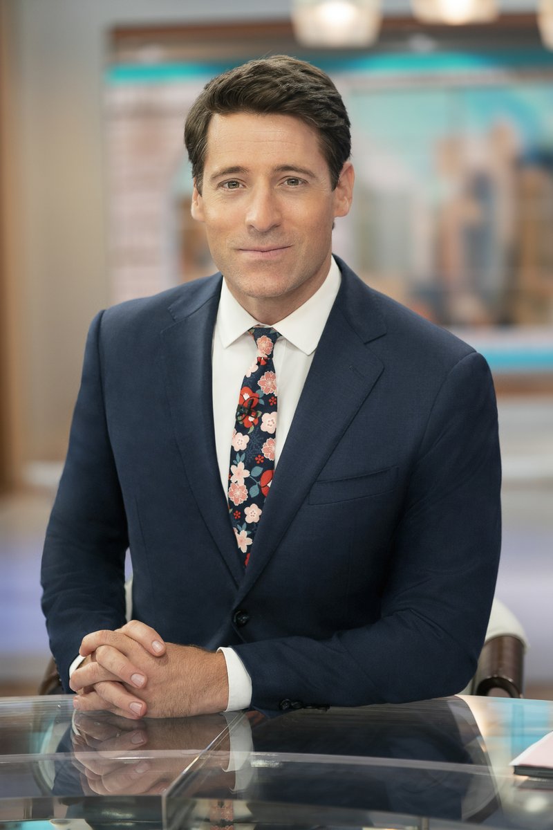 CBSMornings's tweet photo. @nateburleson @Nickelodeon @GayleKing Who do you think @GayleKing should slime LIVE this Friday? @tonydokoupil, @vladduthiersCBS, @Jerickaduncan or Senior Producer Matthew Shelley? 💚 https://t.co/A6TnDrf86o