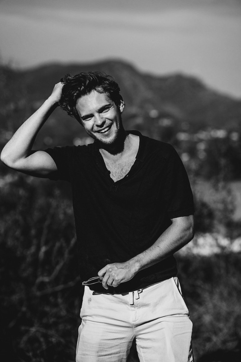 Robbie Kay tweet media