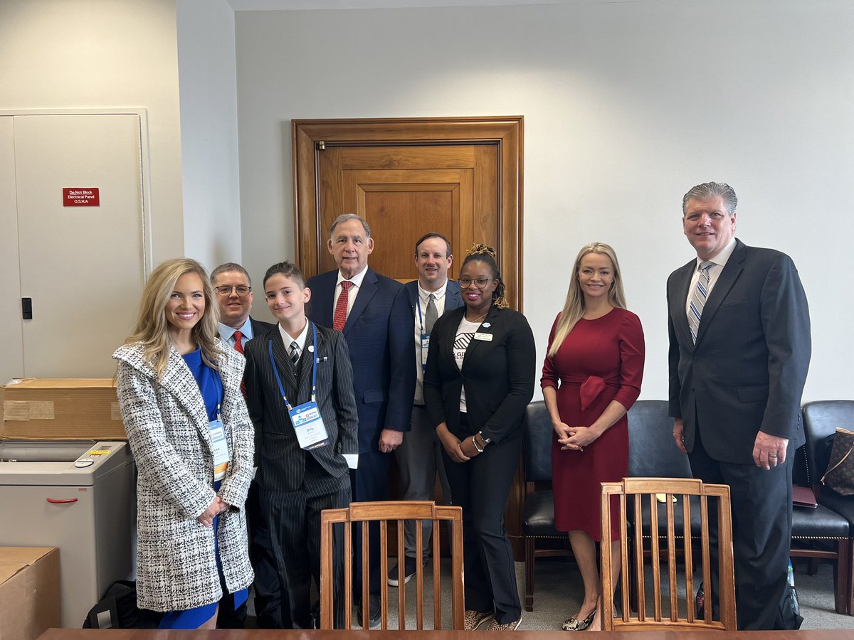 Senator @JohnBoozman, we enjoyed visiting with you in DC! Thank you for your continued support of our young people! 

#NDOA2023 #GreatFutures #InvestinKids #ARinDC