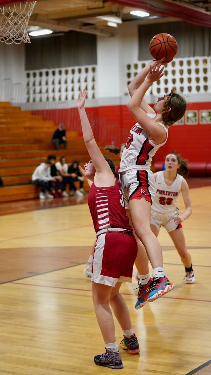 curtisbridges's tweet photo. 2023 NH Girls Basketball
Spaulding High School at Pinkerton Academy
@PAGirls_hoop wins round 1 of playoffs, 60-45

Full 📸 album: https://t.co/D4kcbrliXE https://t.co/lY3mUWX20x