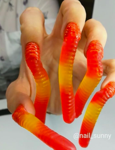 snsnails_'s tweet photo. What the craziest/worst nail idea you've seen or created? Roll call for all our nails enthusiast and techs! Tag everyone lol 😂
Here's a collection of what we've found on the internet and in person

#whynotwednesday #nails #whynot #butwhy https://t.co/FBbaeIICZJ