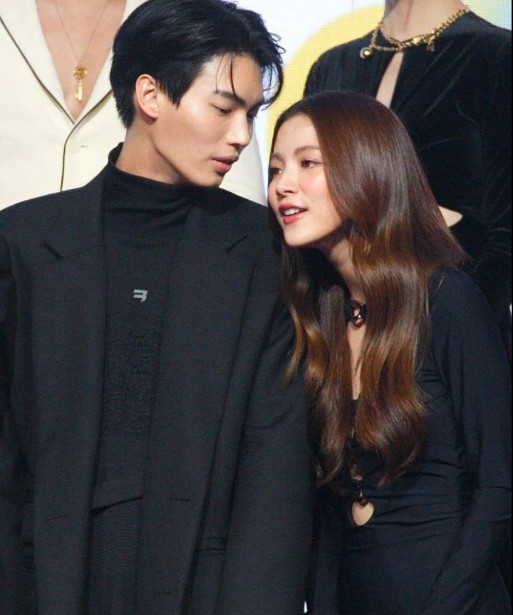 w1nlxve's tweet photo. Suddenly missing Winbaifern interaction sm 🙁 i am so excited for their series #BeautyNewbie, both of them  has a great chemistry and i really really hope it doesn't get wasted like winMin in DS series !! Holding my breath until we get any news of WB again 🤧 #WinBaifern https://t.co/rThcxMt7b8