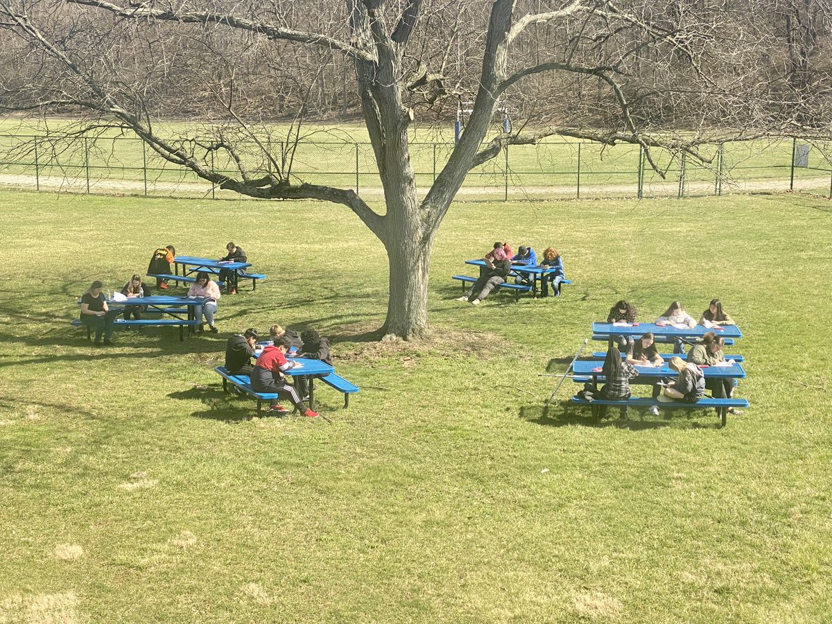 Mrs. Johnston tweet media