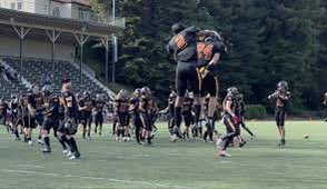 CoachJWhite1's tweet photo. We are still recruiting 2023 prospects. We are a Cali juco with dorms. If you are interested in a program with a winning culture please dm me. Here is a couple of pics of where we play. https://t.co/eIztx6LN8H