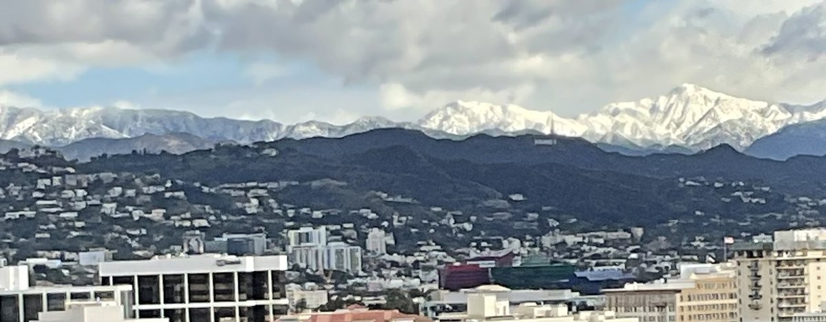 Snow-capped mountains behind the Hollywood sign! Never seen anything like it in 15 years of living in LA!

#hollywood #hollywoodsign #LosAngeles #snow #California