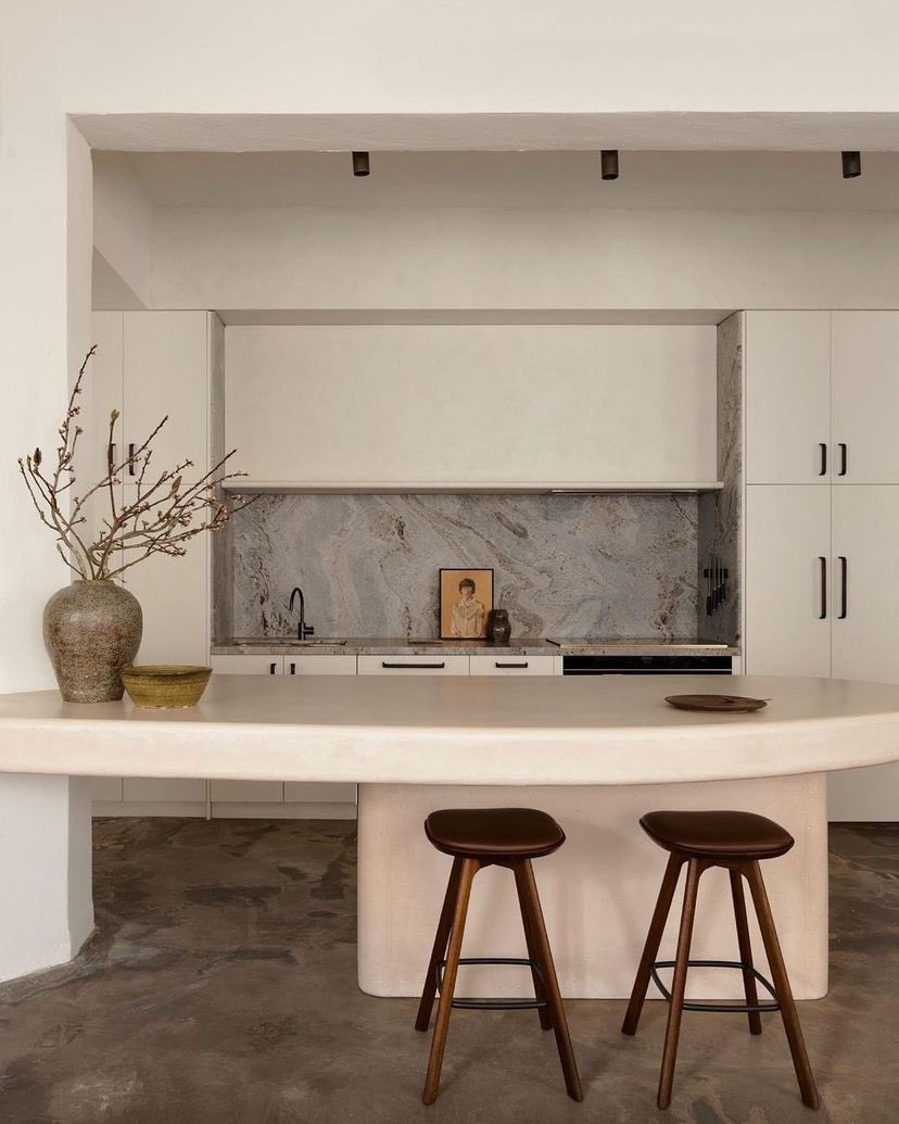 NATALIALABEL's tweet image. The shapes, colours and textures in this home. Crème de la crème.