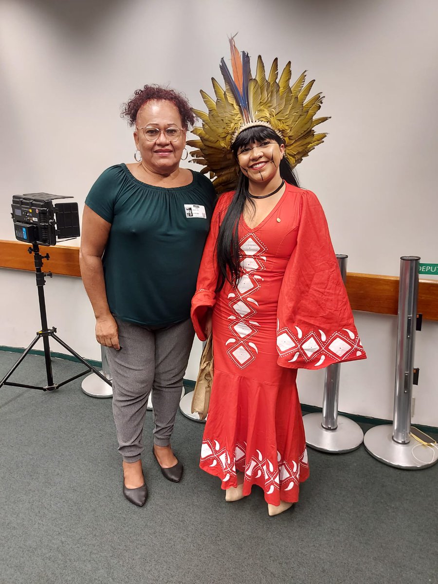 ABGLT's tweet image. Continuamos participando do evento Diálogos da Democracia, organizado por diversas entidades, entre elas nós da @ABGLT. Nossa diretora Keila Simpson conversou com parlamentares, como @celiaxakriaba e @DudaSalabert, e logo mais participa de audiência na CDHM da Câmara. 🏳️‍⚧️🏳️‍🌈