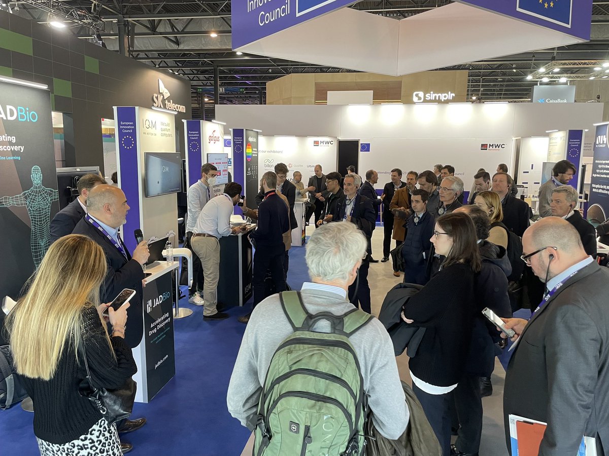 WeAreJADBio's tweet photo. @aris_karanikas our CBO, is talking about JADBio’s #ML platform, its ease of use, lower costs, and time efficiency impact, to a group of big #pharma reps, that work with Deloitte, at the #EUpavilion at #MWC23.
#JADBioMWC23 https://t.co/a9VQknvzW6