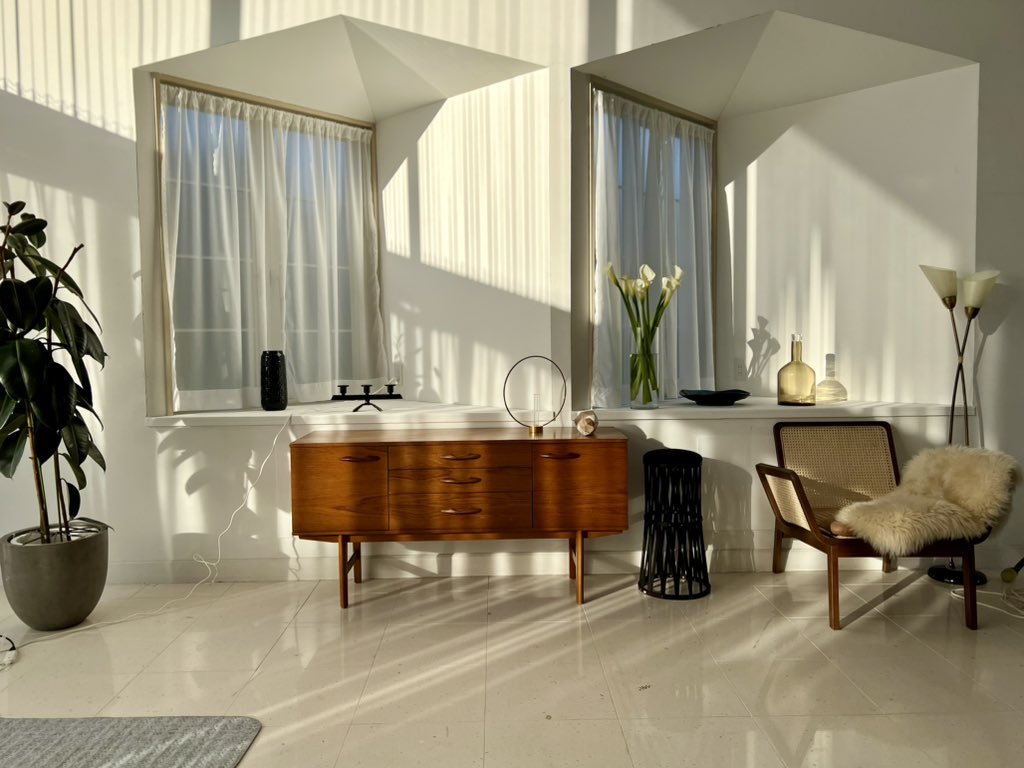 Tokyo_Suburbia's tweet photo. interior #tokyo #japan #life #architecture #drawing #lobby #lounge #photo #hotels #magazine #culture #plants #cool #style #display #suburbia #artbook #flowers #interiordesign #photography #sofa #shelf #interiors #decor #design #ornaments #relax #delicious #interior #shop https://t.co/RMMQq5v2CJ