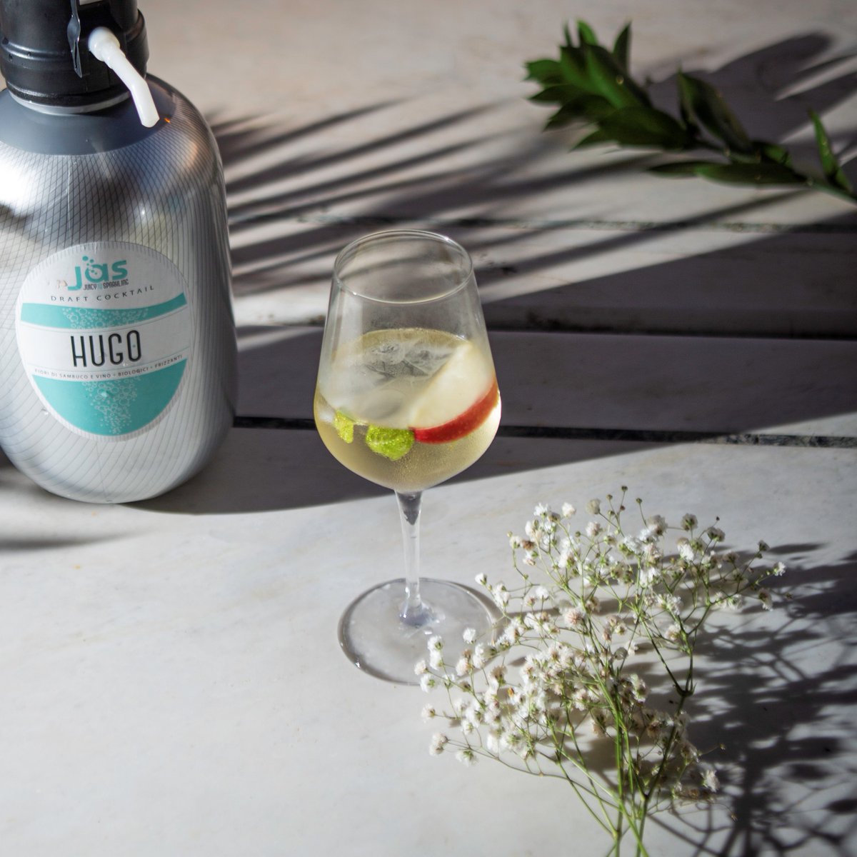 Frizzante e dalle note delicate e profumate, l’Hugo ci fa venire voglia di primavera.

Lo avete già provato?

#1Marzo2023 #jasdrinks

the-jas.com