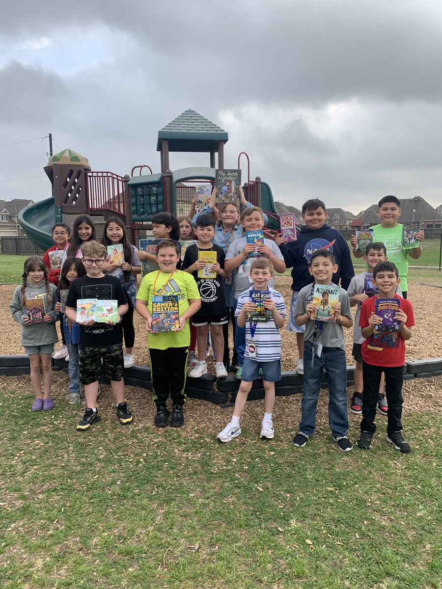 Read Outside Day!!! #adventureawaits