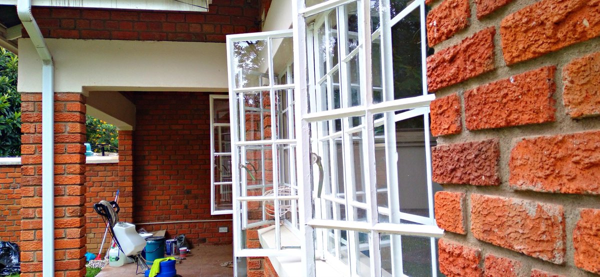 Ecogenieszw's tweet photo. We calling all real estate companies and accommodation agents in Zimbabwe to partner with us in preparation for future tenants. We provide deep cleaning as well as post-construction cleaning. We have a good reputation. Contact us at 0776716156 | sales@ecogenie.co.zw right away. https://t.co/RGIpz0nFbV