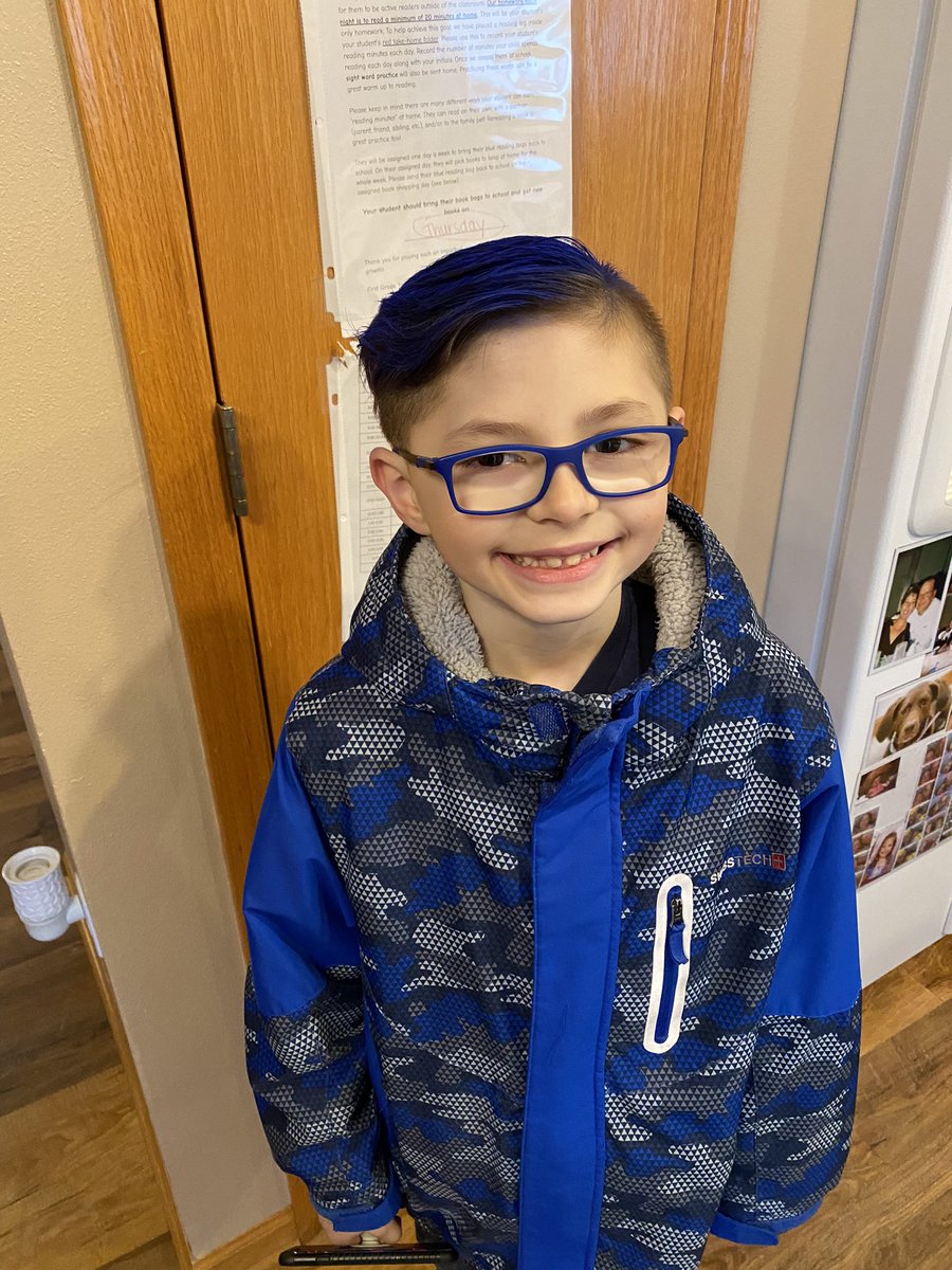 hetland_n's tweet photo. Crazy hair day for read across America #wcsflight https://t.co/KDZfxmlVlA