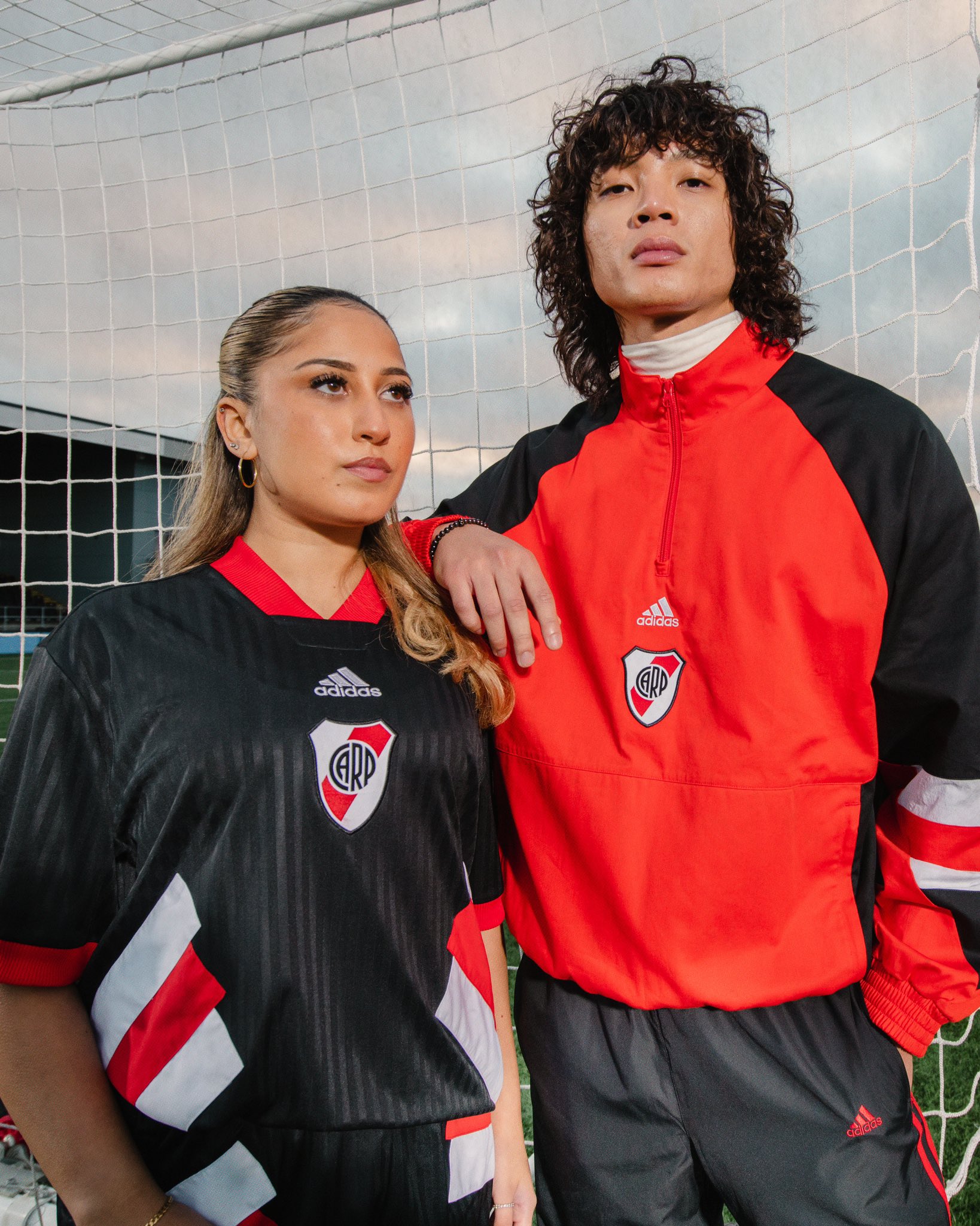 RMBA on X Senoras y senores la nueva ropa retro de River. Tiemblan esas tarjetas de credito. https t SWCUN8iLUT X