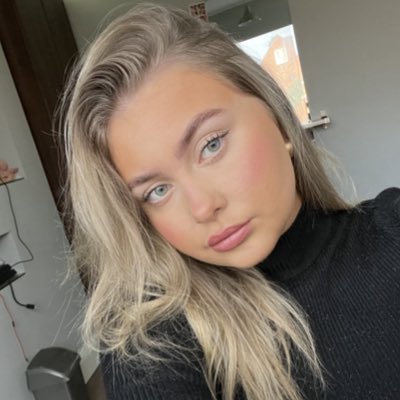 livvybobs's tweet photo. #NewProfilePic https://t.co/h2CDshwPUr