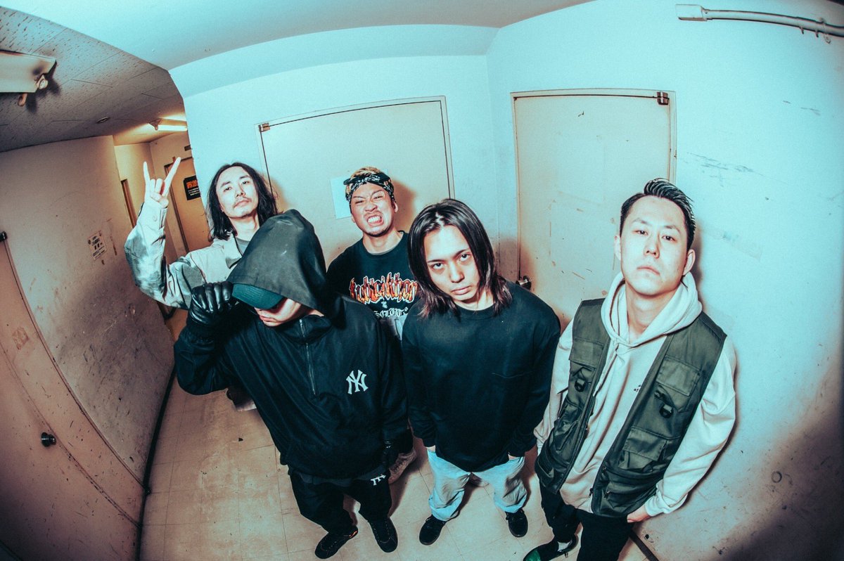 fooligans_JPN's tweet photo. COMMUOVERE vol.2
@ 横浜F.A.D

初横浜、最高デシタ🔥

📸by @YPK_works 

#FooLiGANS
#フーリガンズ https://t.co/oQpbwxkfrw