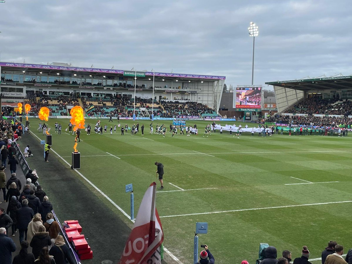 SywellSchool's tweet photo. Thank you to @SaintsFdation for asking our school to be represented at the match on Saturday. The children thoroughly enjoyed running out with the players! ⚫️🟢🟡 https://t.co/R0VVqQNYp6