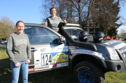 #automobile  #rallyedesgazelles  #VilleneuveDAscq  Après trois ans de préparation, Maud et Emmanuelle vont enfin découvrir les dunes du #Maroc lavoixdunord.fr/1297293/articl…