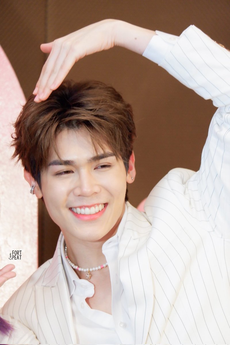 comFortXcomPeat's tweet photo. เล่นอะไรกันขอเล่นด้วยนะคับ
ผ่านเดือนกุมภามาแล้ว ตอนนี้ก็เข้าเดือนมีนาคม
รอเดือนมีใจของพี่พีทนะคับ ☺️☺️
.
.
.
ขอบคุณที่เป็นรอยยิ้มให้กันเสมอนะคับ 💕

° 𐐪𐑂 ♡ 𐐪𐑂 ₒ @peatwasu ° 𐐪𐑂 ♡ 𐐪𐑂 ₒ
#FebruaryWithPeat #Peatwasu https://t.co/FutEWGG5Ti