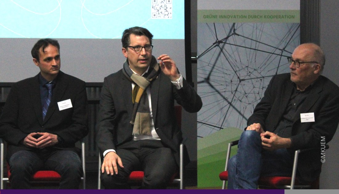 Zur <a href="/Ecoliance/">Ecoliance</a>-Veranstaltung „Klimaschutz durch Kreislaufwirtschaft und nachhaltige Produktion“ wies Staatssekretär Hauer darauf hin, dass auch die #Abwassertechnologie eine wichtige Verbindungsachse zur #Kreislaufwirtschaft hat, für deren Stärkung sich RLP seit Jahren engagiert.