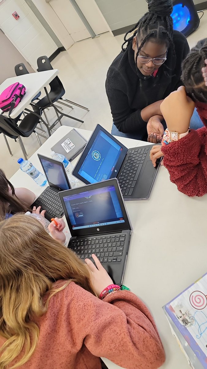 Stephanie Couey tweet media