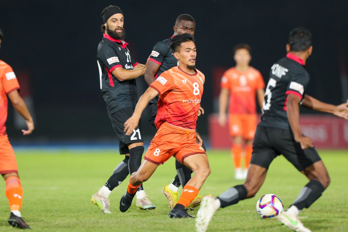 RGPunjabFC's tweet photo. In the thick of it👊
#RGPFC #PunjabDaJosh #RGPCB #HeroILeague https://t.co/41XUmO18lN
