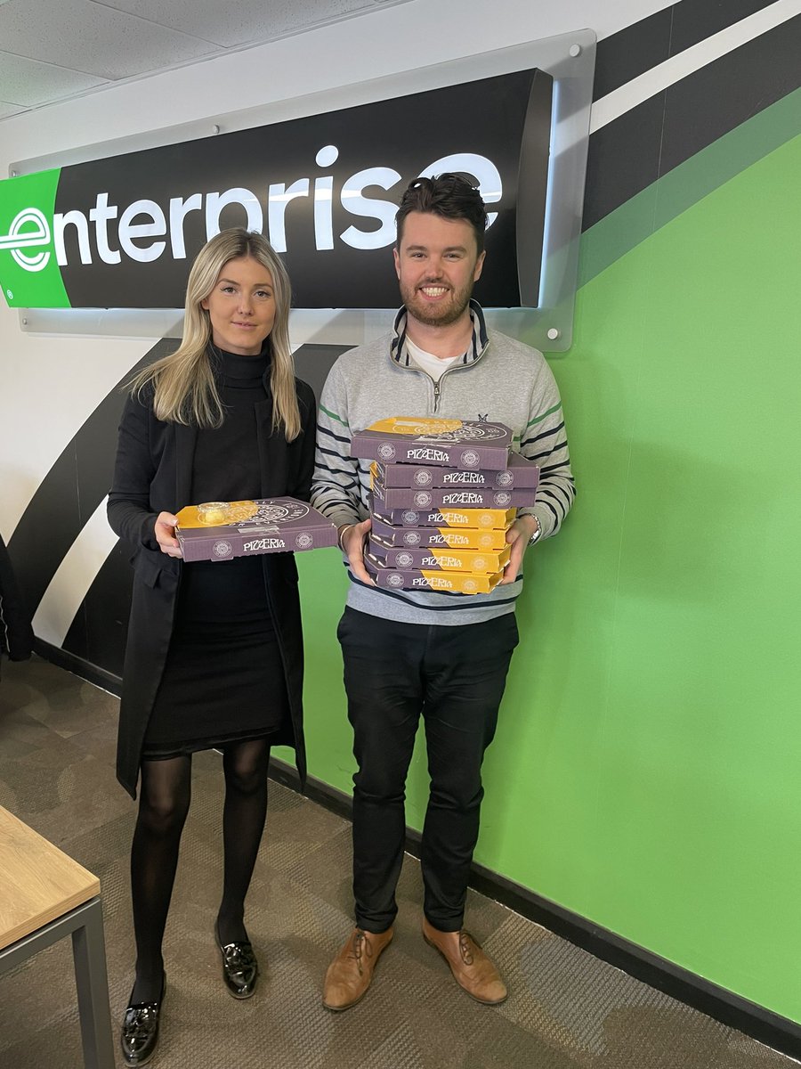 Team U340 with the lead winners lunch this time around #growth #leadingtheway <a href="/g_kislingbury/">Grace Kislingbury</a> <a href="/Mike_ERAC/">Mike</a>