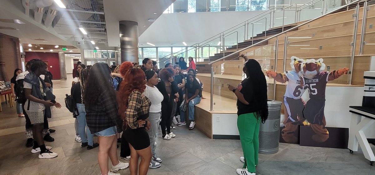Some of our class of 2024 students had a campus tour of Texas Southern University. They learned about the history of TSU and all the great things being offered. <a href="/ECHS_SheldonISD/">Sheldon ECHS</a> <a href="/SheldonISD/">Sheldon ISD</a> <a href="/KingHSPanthers/">CE King High School</a> <a href="/TexasSouthern/">Texas Southern University</a>