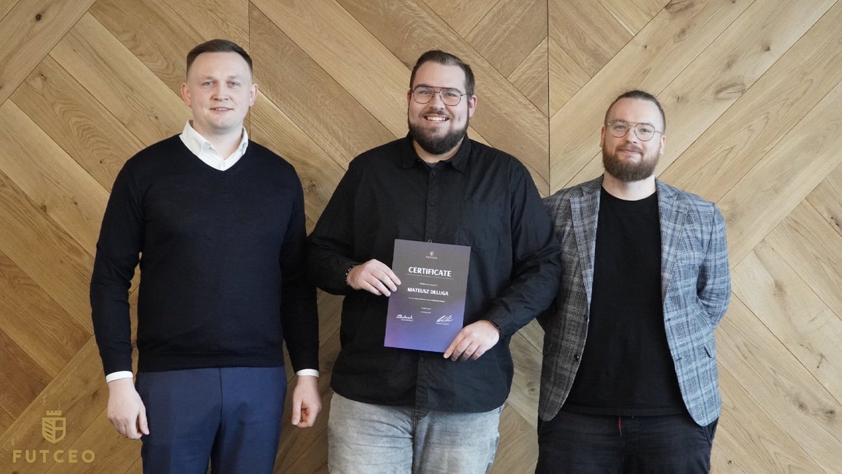m_deluga's tweet photo. Sprawiłem sobie prezent na urodziny. 
Dziękuję jeszcze raz za wartościowe szkolenie. 
📸 @hal0on https://t.co/CqjgNjWbor