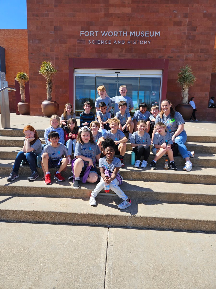 willis3rdgrade's tweet photo. 3rd grade had a PHENOMENAL day at the Ft. Worth Museum of Science and History! https://t.co/kmpiAaAze7