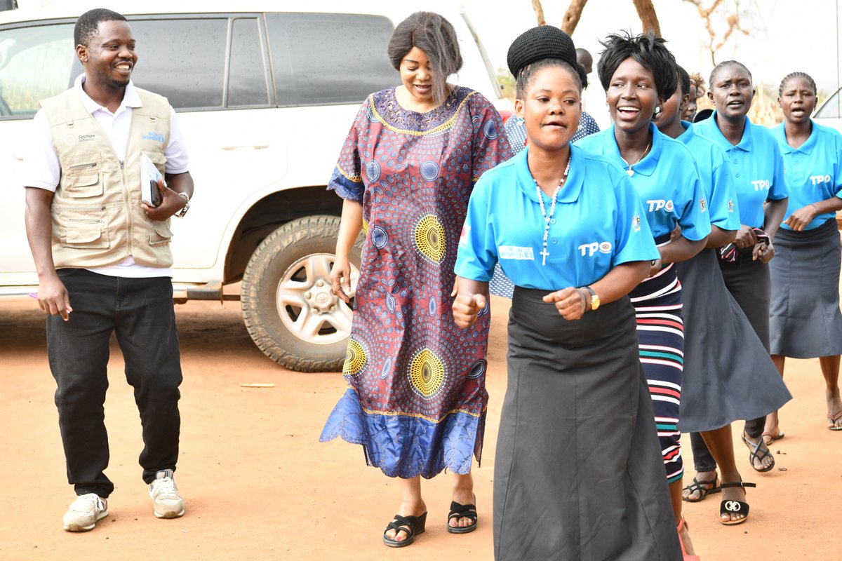 Day one of the @PaulinaUNWomen visit in West Nile ended with an interaction with beneficiaries of Mental Health Psychosocial Support services provided by @TpoUg with support from @unwomenuganda @JapanEmb_Uganda