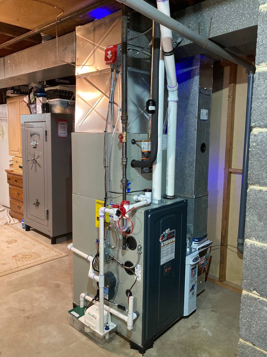FirstChoice_NJ's tweet photo. Great job, Joey, Amando and Bruno! We're glad this family in Edison can now enjoy the comfort of a high efficiency furnace, coil and condenser.  #hvac #hvaclife #service #homeservice #comfort #hardwork #edison #comfortable https://t.co/ConShMYxDT