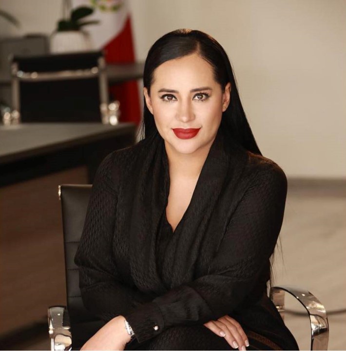 Pete Davidson is reportedly dating mexican mayor Sandra Cuevas.