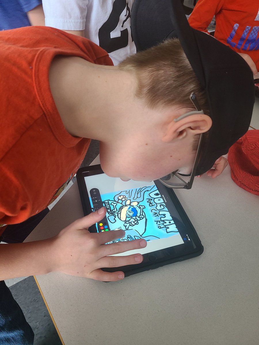 Today, students learned how to create their favorite book cover using Keynote! Can't wait to see their final product. <a href="/GretnaG/">Gretna Green</a> <a href="/AppleEDU/">Apple Education</a>