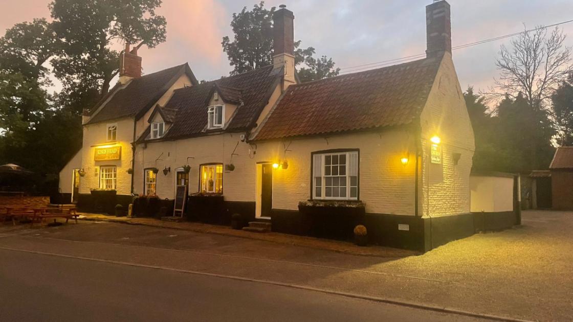 Hopes that the King's Head pub in Hethersett could reopen have been raised swiftly after the current landlords decided to close its doors. edp24.co.uk/news/23355592.…