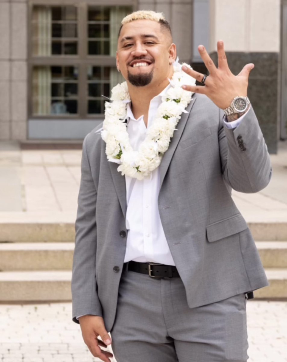 WrestleOps's tweet photo. Congrats to Solo Sikoa &amp; his wife on getting married, just wholesome. https://t.co/GBqneYH0fM