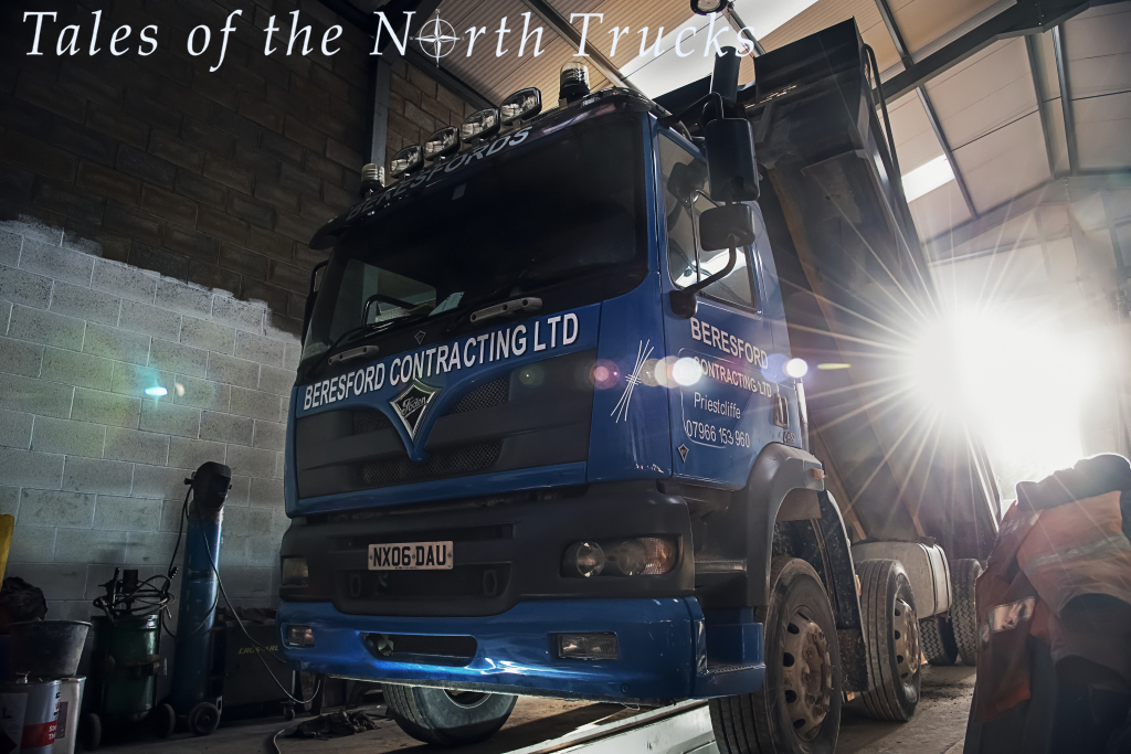 northtrucktales's tweet photo. Just in for a check-up. Back out on the road shortly. The Foden legend is strong in the North.
@TrucknDriver #Foden #bulktipper #tippertruck https://t.co/xtGyJiNI7P