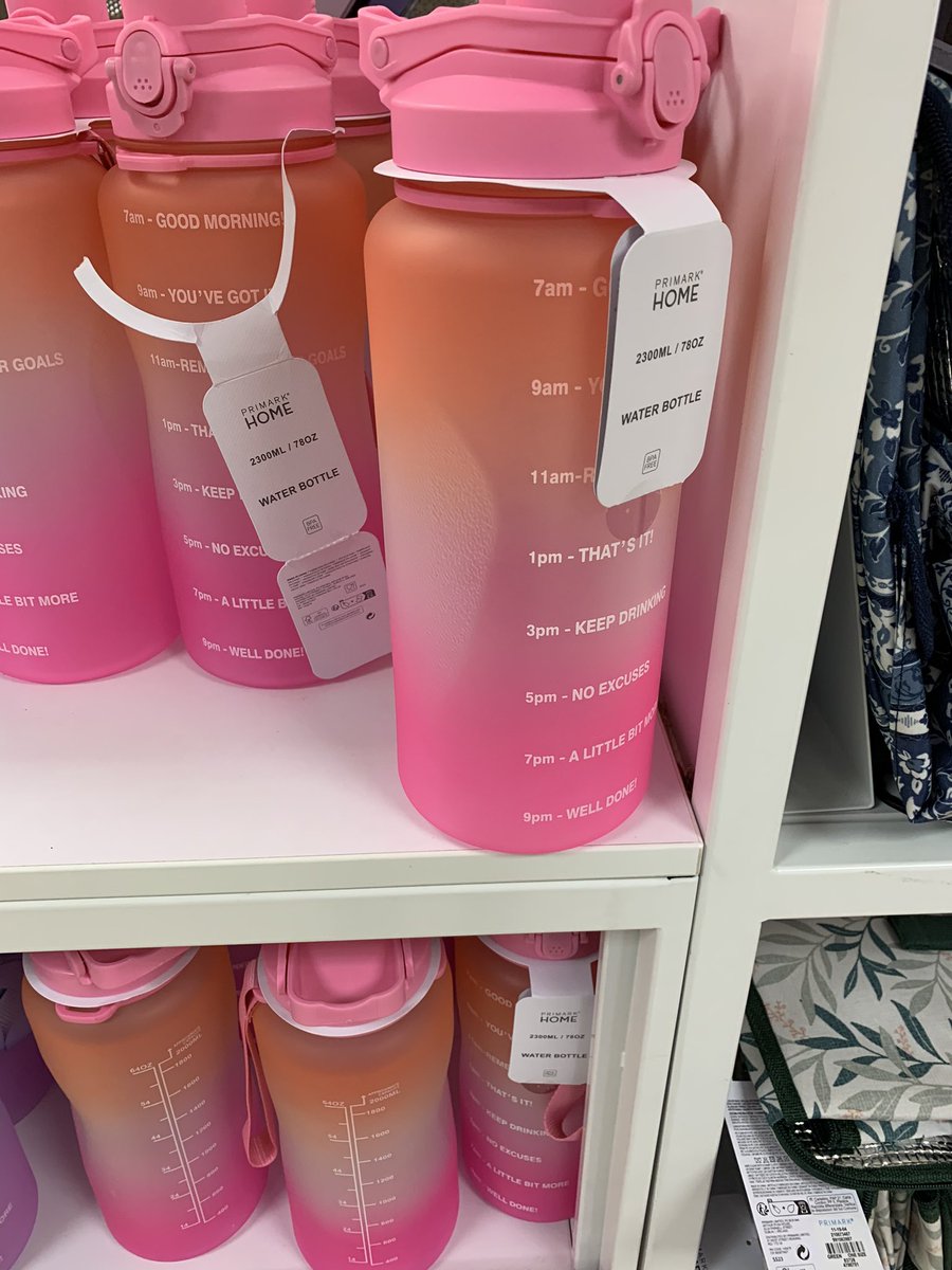 venus ⚢ on Twitter "lesbian water bottle"