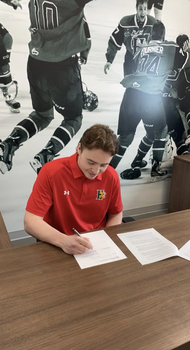 HFXMooseheads's tweet image. All smiles from Alex Doucet as he signs his entry-level contract with the Detroit Red Wings #GoMooseGo #LGRW