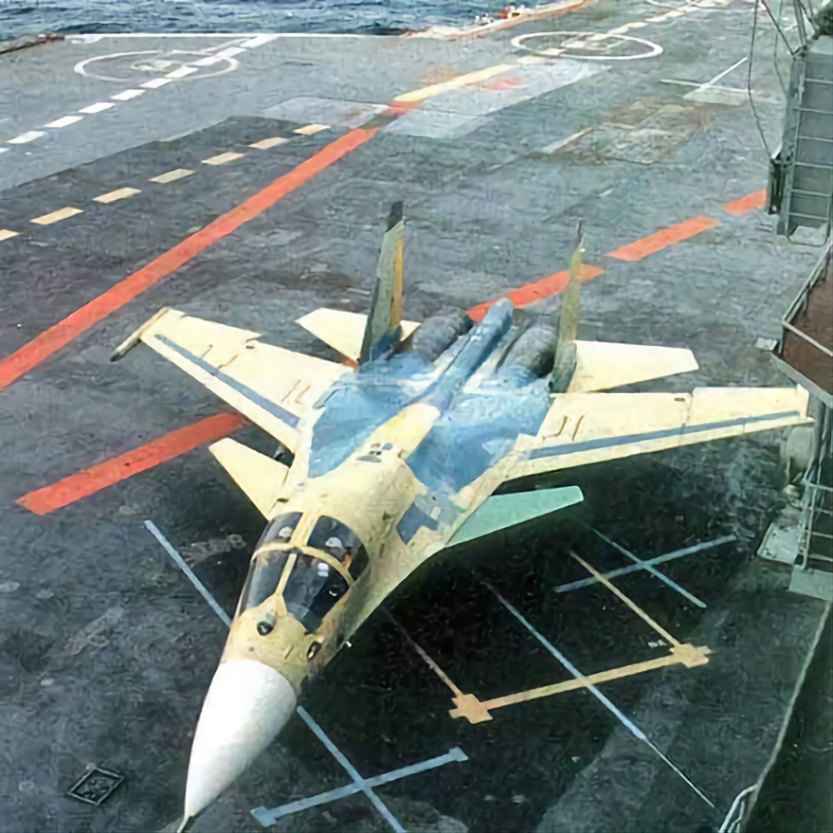 NewsIADN's tweet image. It is not Su-34 but a rare Su-33UB

A seemingly carrier-based version of the famous Su-34 land attack fighter

Very few people would know that the #IndianNavy was first offered the Su-33 fighter for the Aircraft Carrier INS #Vikramaditya but we opted for the Mig-29K 🇷🇺 🇮🇳 

#IADN