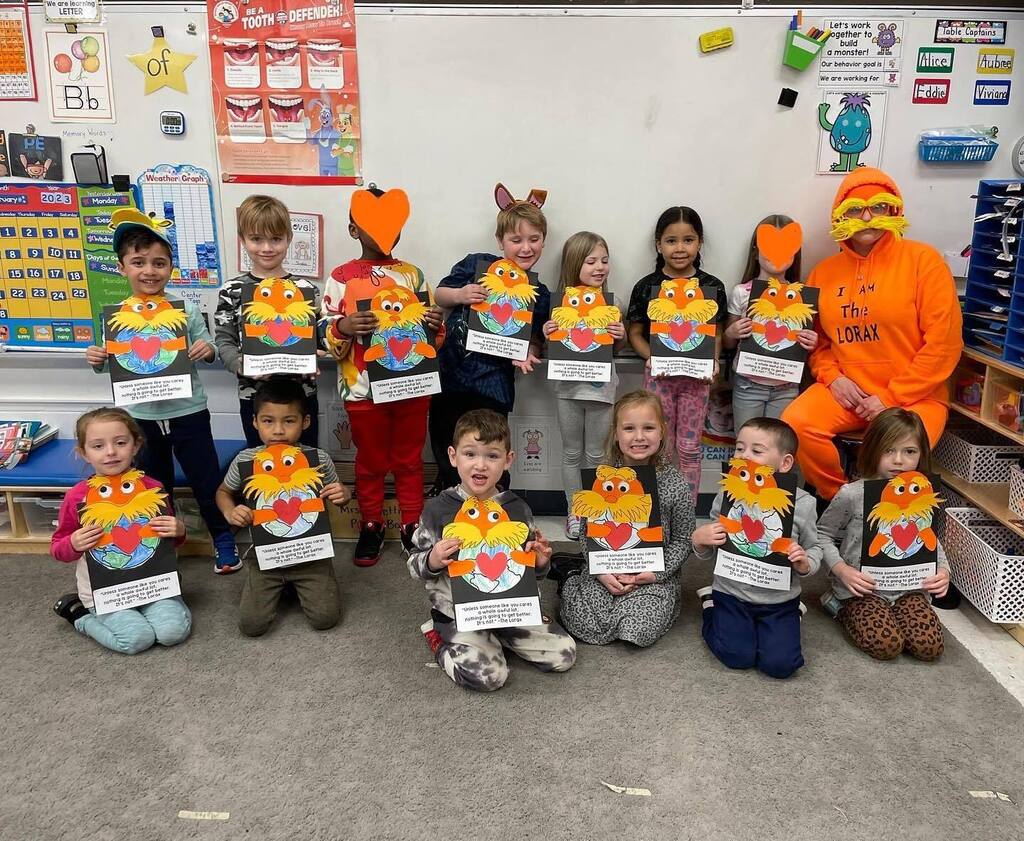 berkeleypotter's tweet photo. The Lorax taught Kindergarten on Tuesday! 🧡💛 Mrs. Coletti's class read and discussed the book, did a craft, and brainstormed ways we can be more like the Lorax and less like the Once-ler. Read Across America Week is fun!  #wearehmp https://t.co/qXfwXTUa6k